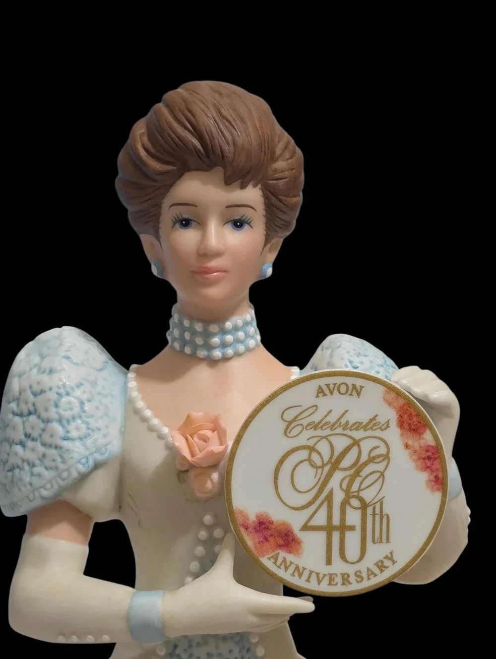Avon 2007 President’s Club Mrs. Albee Award figurine, 40th Anniversary